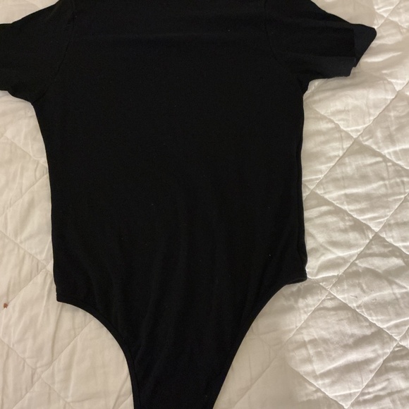 Black Short Sleve Bodysuit - - Picture 4 of 4